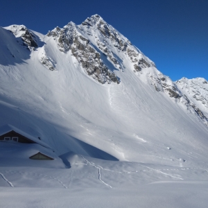 Asediul zapezii la Balea Lac