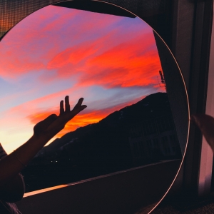 Oferă. Primește. Observă. 